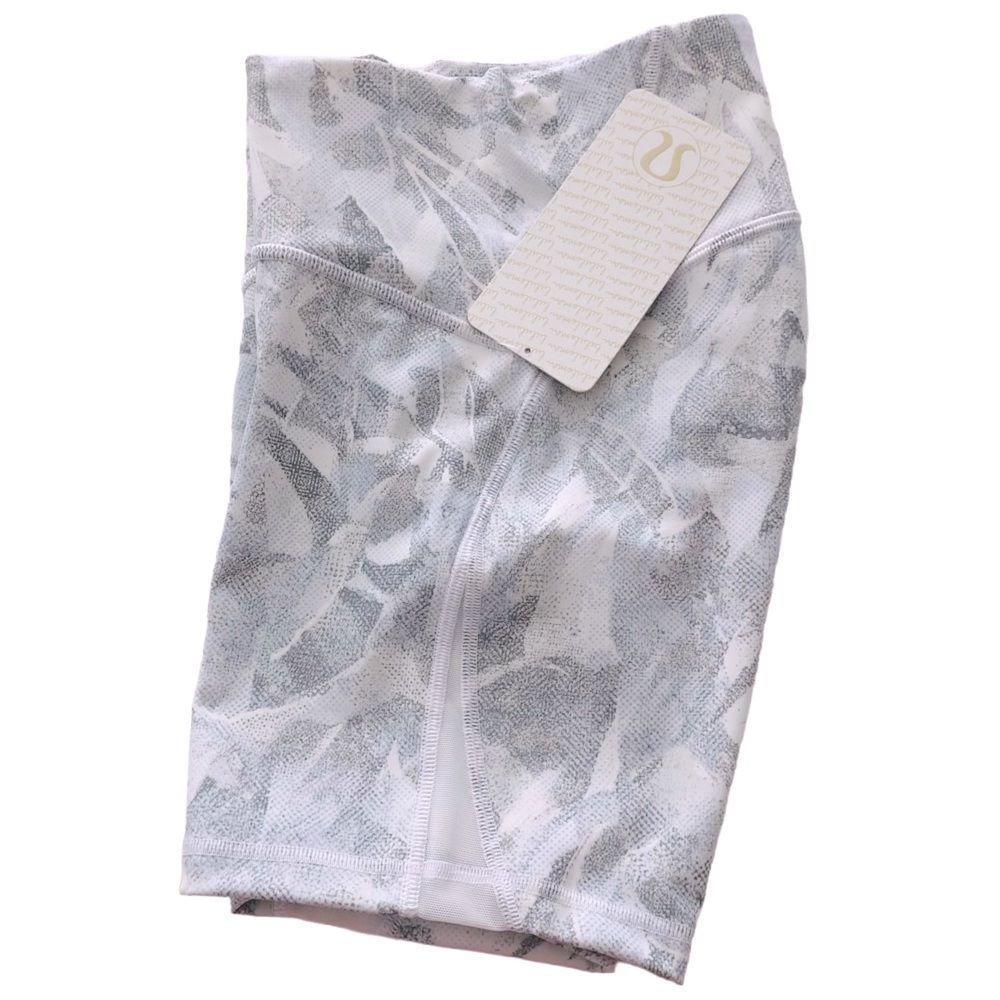 Lululemon Train Times Short 6" Jasmine White Multi / White Size 6 - Picture 8 of 11